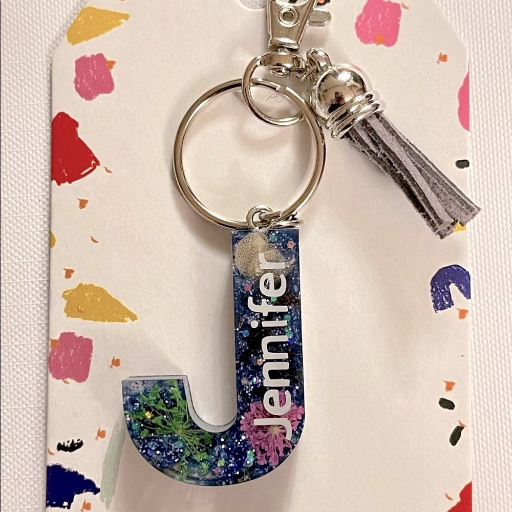Jennifer, letter J flower/glitter resin keychain